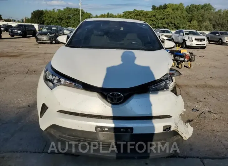 TOYOTA C-HR XLE 2018 vin NMTKHMBXXJR015962 from auto auction Copart