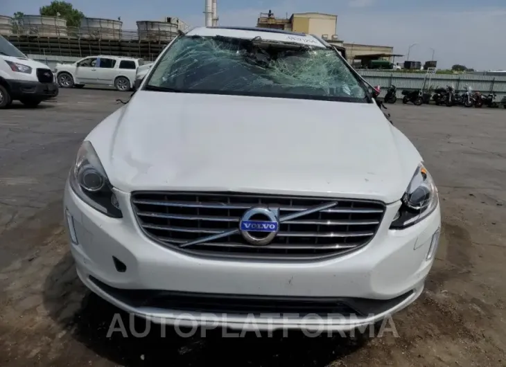 VOLVO XC60 T5 IN 2017 vin YV440MDU1H2023225 from auto auction Copart