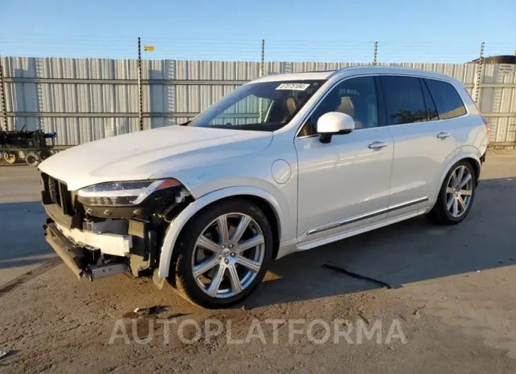 VOLVO XC90 T8 2018 vin YV4BR0PL4J1190974 from auto auction Copart