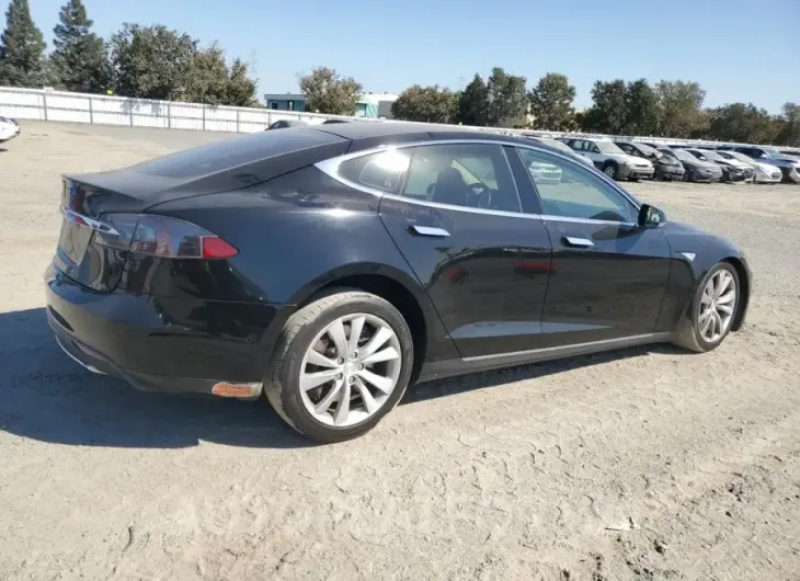 TESLA MODEL S 85 2015 vin 5YJSA1H10FFP77958 from auto auction Copart