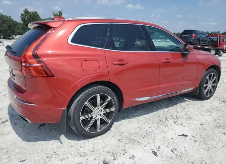 VOLVO XC60 T5 IN 2019 vin LYV102DLXKB227688 from auto auction Copart