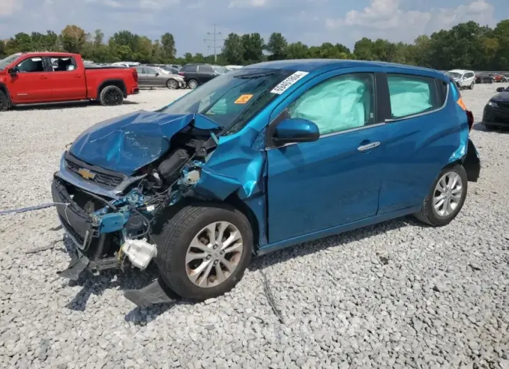 CHEVROLET SPARK 2LT 2019 vin KL8CF6SA6KC734673 from auto auction Copart