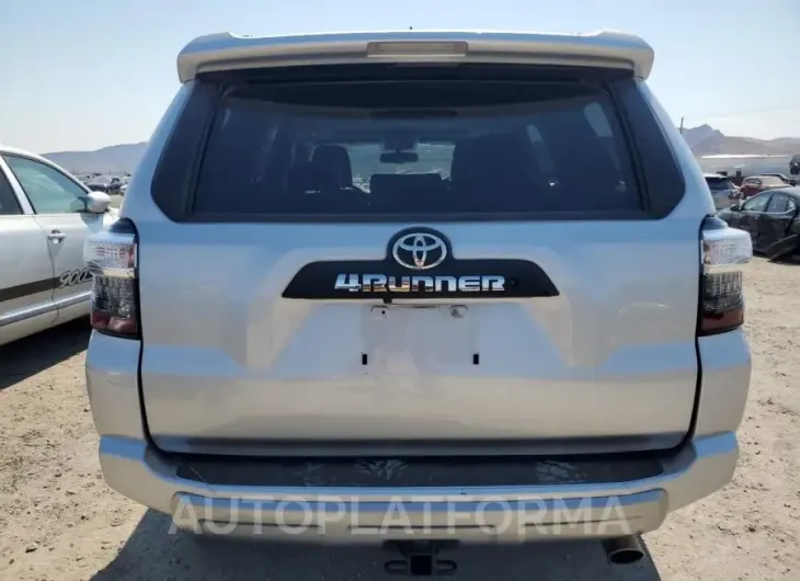 TOYOTA 4RUNNER SR 2019 vin JTEBU5JR2K5648044 from auto auction Copart