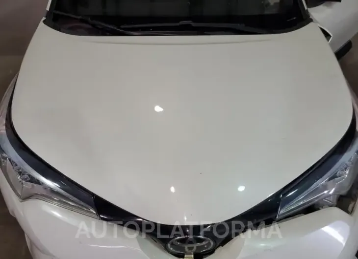 TOYOTA C-HR XLE 2018 vin NMTKHMBXXJR047651 from auto auction Copart