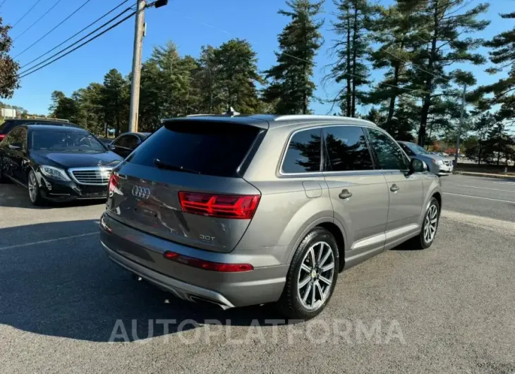 AUDI Q7 PREMIUM 2017 vin WA1LAAF77HD013332 from auto auction Copart