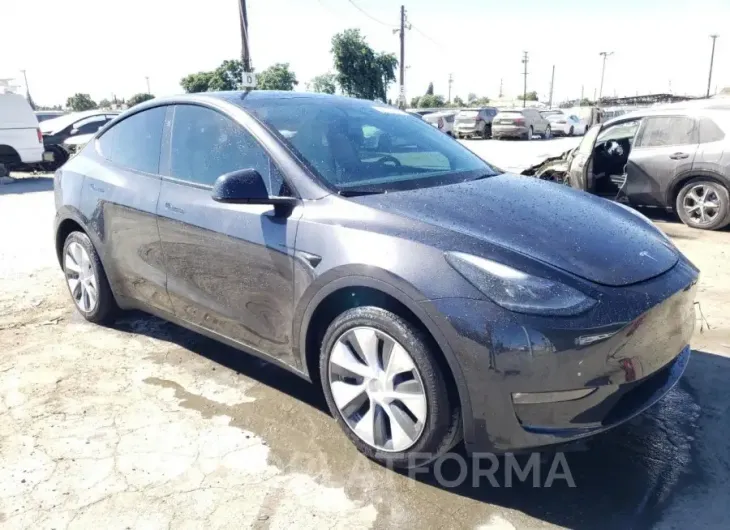 TESLA MODEL Y 2024 vin 7SAYGAEE3RF061417 from auto auction Copart