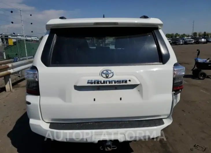 TOYOTA 4RUNNER SR 2019 vin JTEBU5JR8K5662739 from auto auction Copart