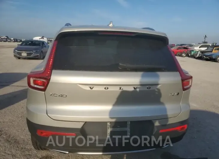 VOLVO XC40 T5 IN 2019 vin YV4162ULXK2087378 from auto auction Copart