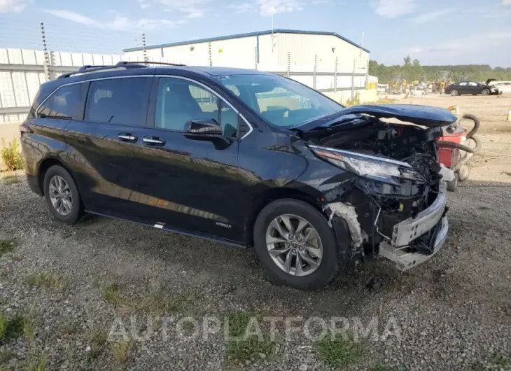 TOYOTA SIENNA XLE 2021 vin 5TDYRKEC7MS010213 from auto auction Copart