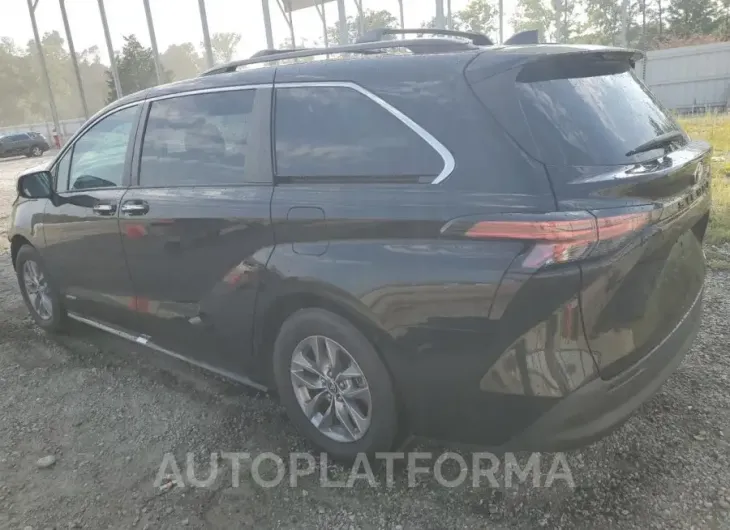 TOYOTA SIENNA XLE 2021 vin 5TDYRKEC7MS010213 from auto auction Copart