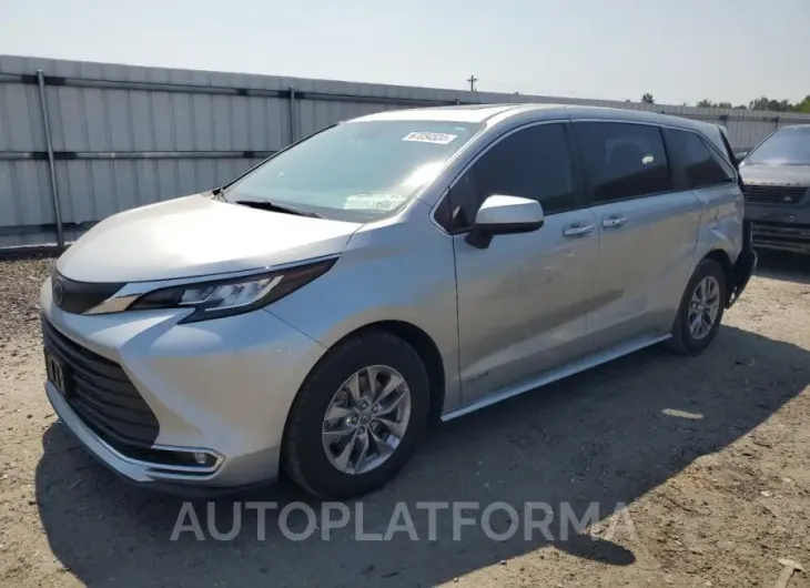 TOYOTA SIENNA XLE 2021 vin 5TDYRKEC3MS004831 from auto auction Copart