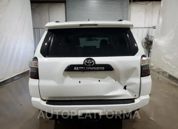 TOYOTA 4RUNNER SR 2019 vin JTEBU5JR6K5638052 from auto auction Copart