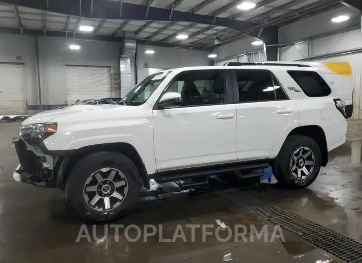 TOYOTA 4RUNNER SR 2020 vin JTEBU5JR6L5770648 from auto auction Copart