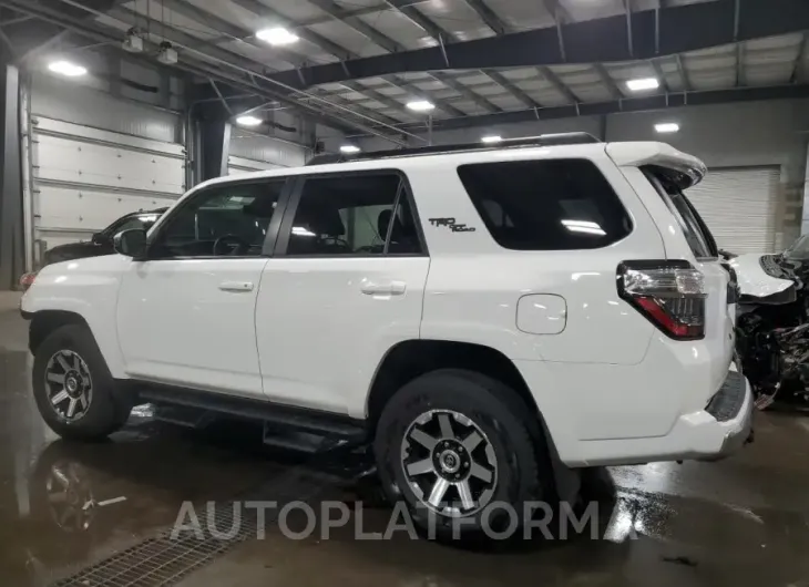 TOYOTA 4RUNNER SR 2020 vin JTEBU5JR6L5770648 from auto auction Copart