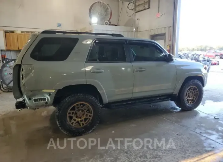 TOYOTA 4RUNNER SR 2022 vin JTERU5JRXN5985743 from auto auction Copart