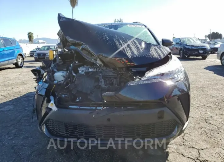 TOYOTA C-HR XLE 2021 vin JTNKHMBX2M1108988 from auto auction Copart