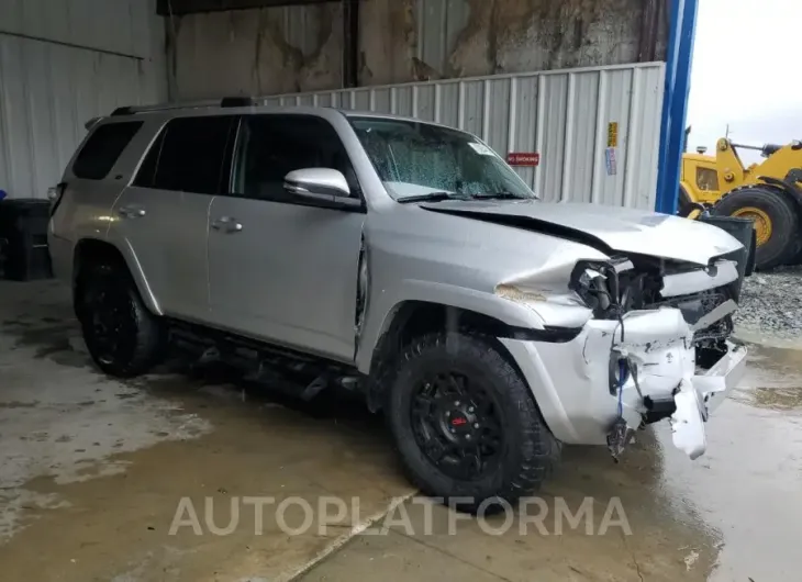 TOYOTA 4RUNNER SR 2020 vin JTEBU5JR3L5759915 from auto auction Copart