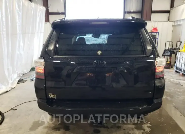 TOYOTA 4RUNNER SR 2022 vin JTEMU5JRXN5981217 from auto auction Copart