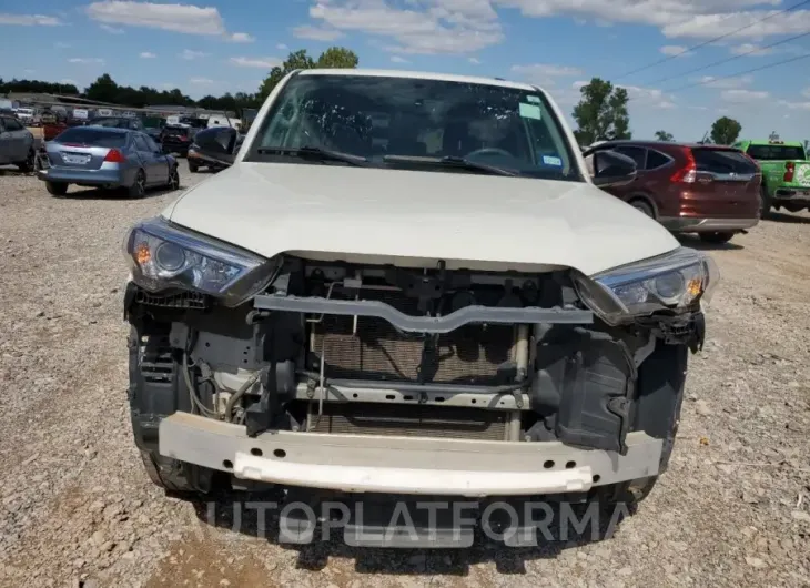 TOYOTA 4RUNNER SR 2019 vin JTEZU5JR1K5192309 from auto auction Copart