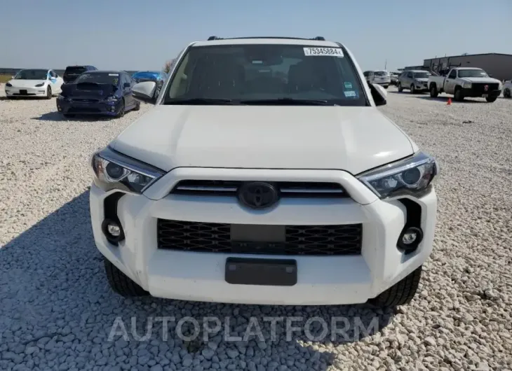 TOYOTA 4RUNNER SR 2021 vin JTEFU5JR1M5231843 from auto auction Copart