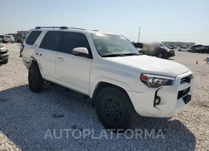 TOYOTA 4RUNNER SR 2021 vin JTEFU5JR1M5231843 from auto auction Copart