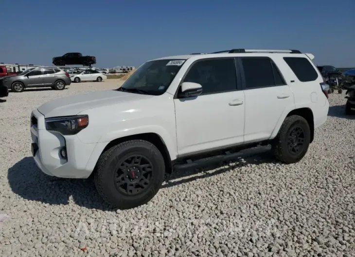 TOYOTA 4RUNNER SR 2021 vin JTEFU5JR1M5231843 from auto auction Copart