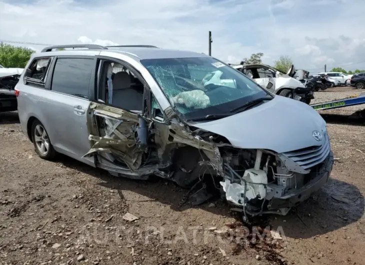 TOYOTA SIENNA LE 2015 vin 5TDKK3DC9FS643249 from auto auction Copart