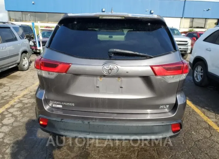 TOYOTA HIGHLANDER 2019 vin 5TDKZRFH7KS560422 from auto auction Copart