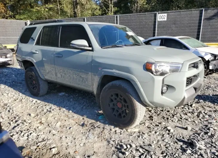 TOYOTA 4RUNNER SR 2022 vin JTERU5JR2N6032051 from auto auction Copart