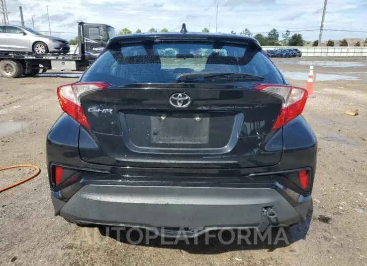 TOYOTA C-HR XLE 2021 vin NMTKHMBX4MR133624 from auto auction Copart