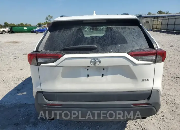 TOYOTA RAV4 XLE 2021 vin 2T3W1RFVXMC145452 from auto auction Copart