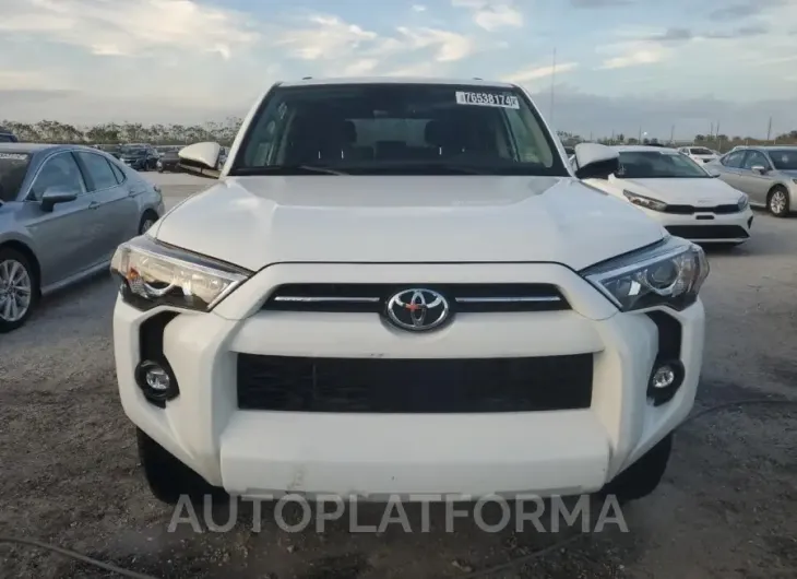 TOYOTA 4RUNNER SR 2024 vin JTEEU5JR1R5309668 from auto auction Copart