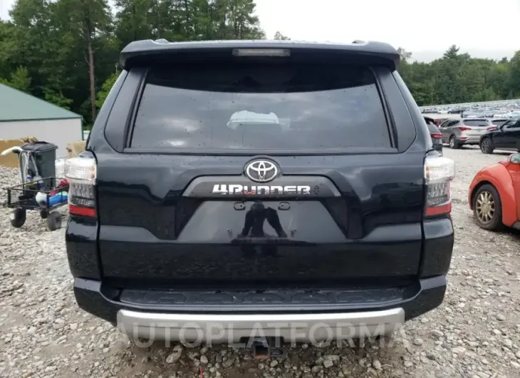 TOYOTA 4RUNNER SR 2022 vin JTERU5JR1N6005777 from auto auction Copart