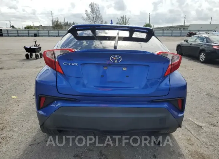 TOYOTA C-HR XLE 2018 vin JTNKHMBX1J1005329 from auto auction Copart