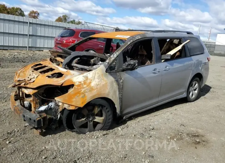 TOYOTA SIENNA LE 2018 vin 5TDKZ3DC0JS919757 from auto auction Copart