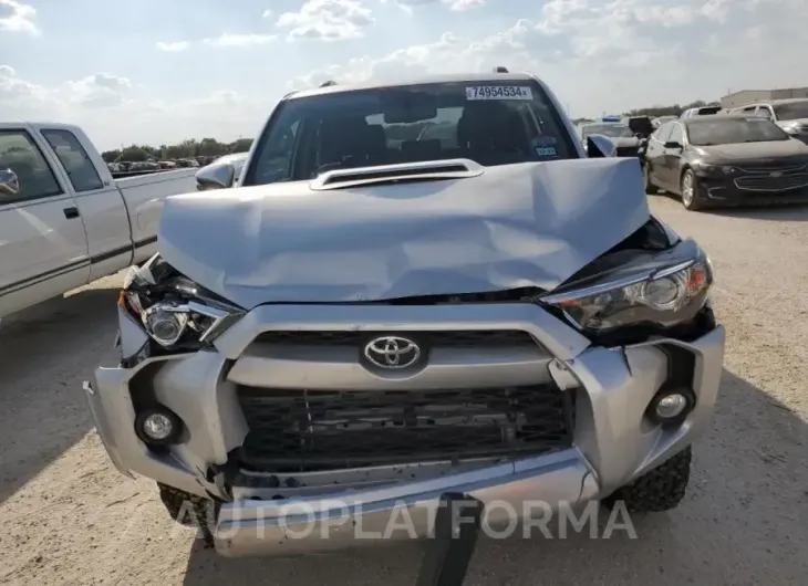 TOYOTA 4RUNNER SR 2019 vin JTEBU5JR4K5633027 from auto auction Copart