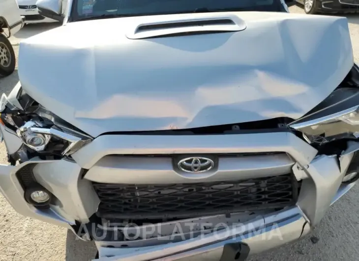 TOYOTA 4RUNNER SR 2019 vin JTEBU5JR4K5633027 from auto auction Copart