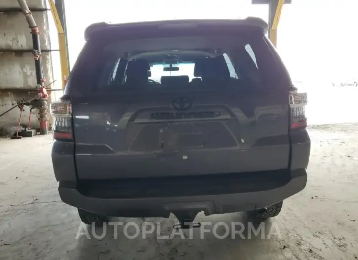 TOYOTA 4RUNNER SR 2019 vin JTEBU5JR6K5722601 from auto auction Copart