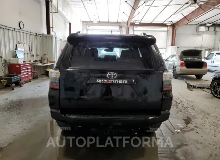 TOYOTA 4RUNNER SR 2022 vin JTEMU5JR6N6052829 from auto auction Copart