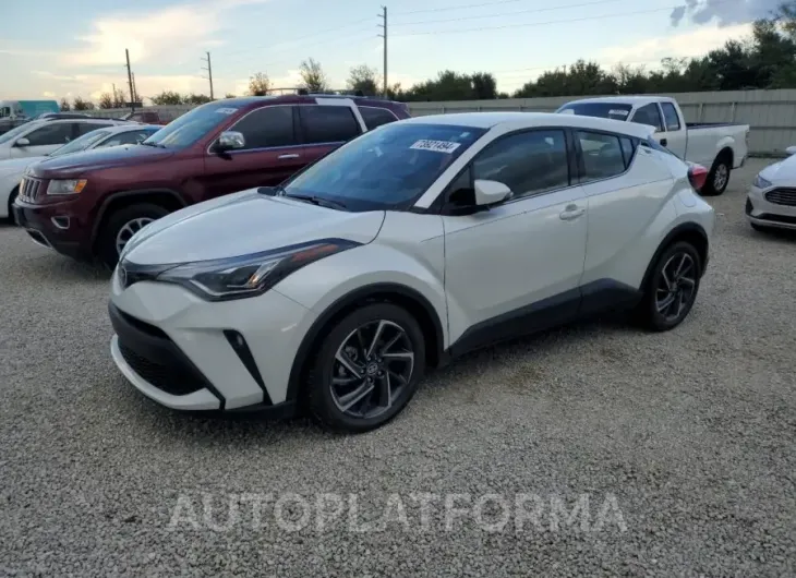 TOYOTA C-HR XLE 2020 vin JTNKHMBX7L1067501 from auto auction Copart