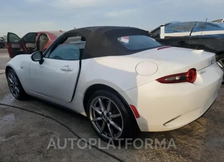 MAZDA MX-5 MIATA 2022 vin JM1NDAD77N0504821 from auto auction Copart