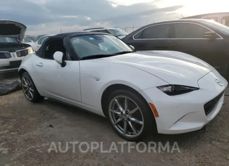 MAZDA MX-5 MIATA 2022 vin JM1NDAD77N0504821 from auto auction Copart