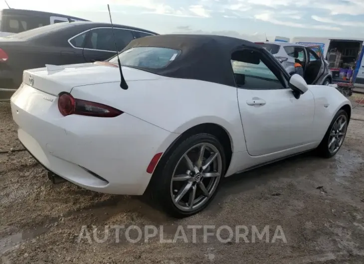 MAZDA MX-5 MIATA 2022 vin JM1NDAD77N0504821 from auto auction Copart