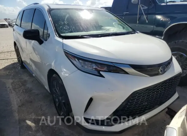 TOYOTA SIENNA XSE 2022 vin 5TDXRKECXNS080768 from auto auction Copart