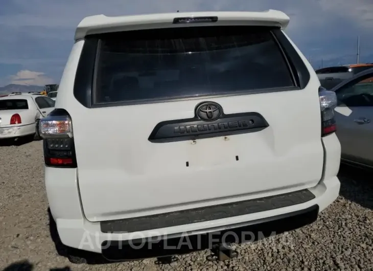 TOYOTA 4RUNNER SR 2018 vin JTEBU5JR0J5535692 from auto auction Copart