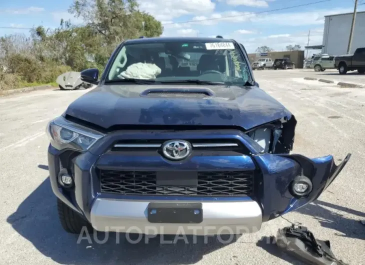 TOYOTA 4RUNNER SR 2022 vin JTERU5JR1N5977319 from auto auction Copart