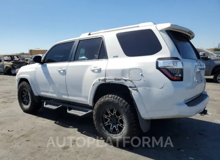 TOYOTA 4RUNNER SR 2018 vin JTEZU5JRXJ5186605 from auto auction Copart