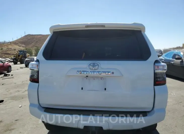 TOYOTA 4RUNNER SR 2018 vin JTEZU5JRXJ5186605 from auto auction Copart