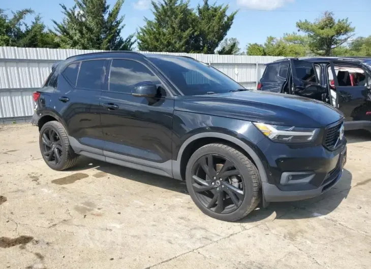 VOLVO XC40 T4 R- 2019 vin YV4AC2HM5K2045504 from auto auction Copart