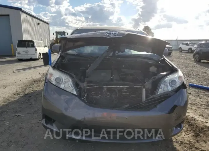 TOYOTA SIENNA LE 2016 vin 5TDKK3DC0GS706286 from auto auction Copart